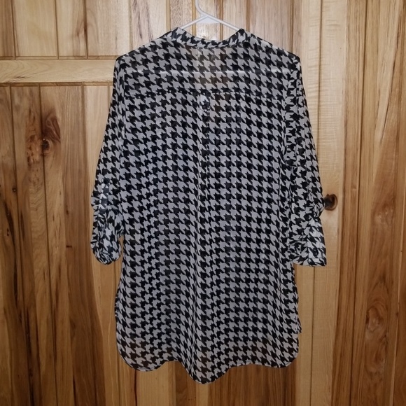 LADIES HOUNDSTOOTH BLOUSE - Picture 3 of 4